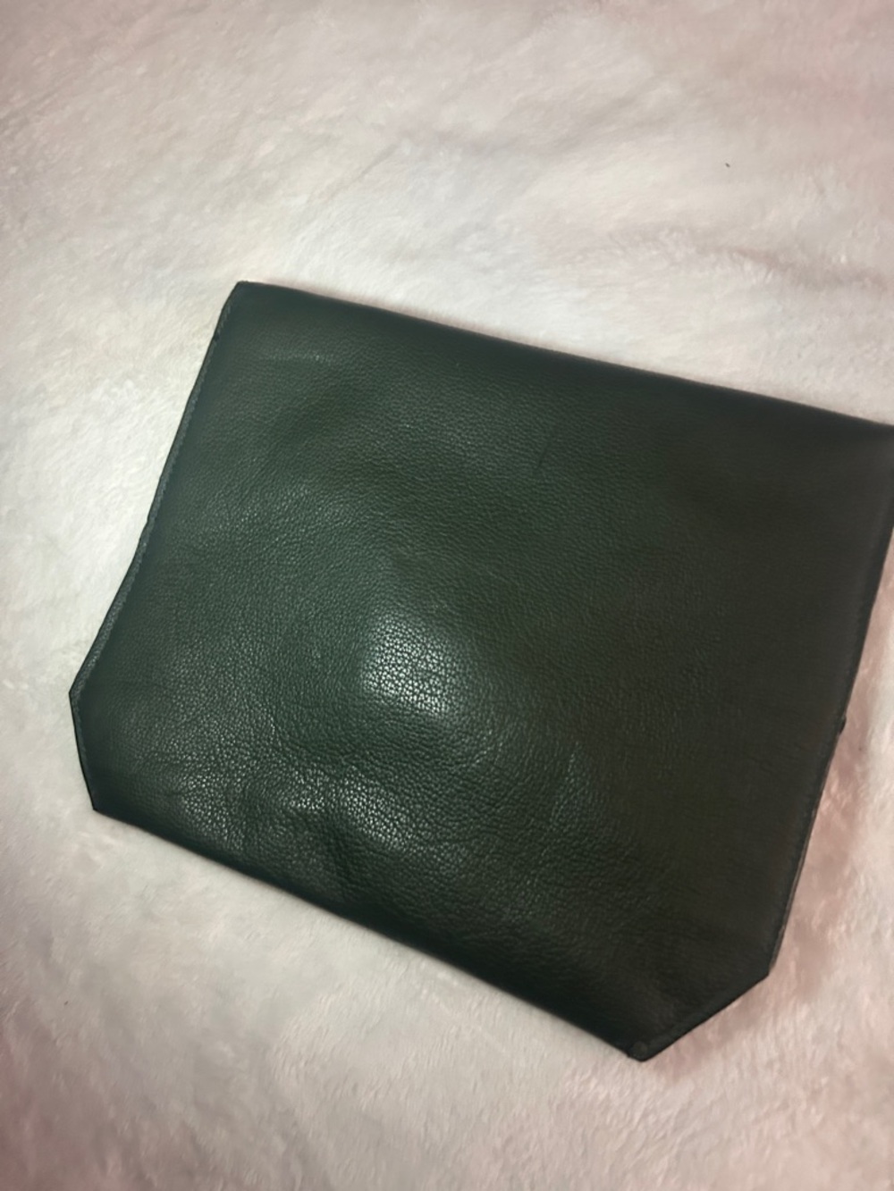Handcrafted Leather Envelope Tablet Case in Dark Green - Picture 2 of 3